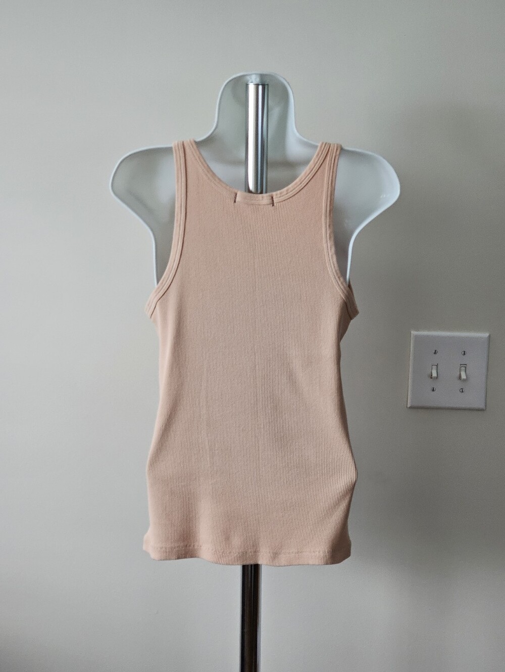 AMO Ribbed Tank Peach Size Large - Picture 4 of 7